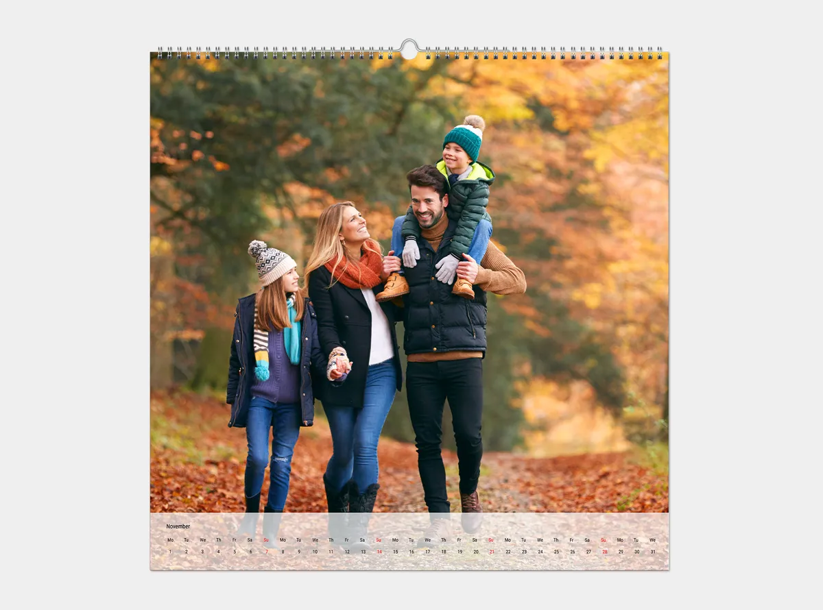 Wandkalender extra gross, 47x47cm im quadratischen Format gestalten
