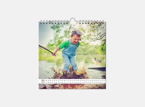 Wandkalender20x20 cm mit Foto selbst online gestalten.