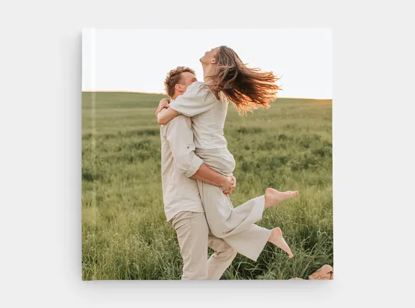 Echtfotobuch 20x20 cm Hardcover – Fotobuch auf echtem Fotopapier (24–96 Seiten)