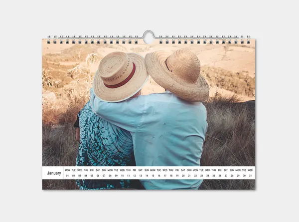 Wandkalender A4 quer – persönlichen Fotokalender online gestalten und bestellen