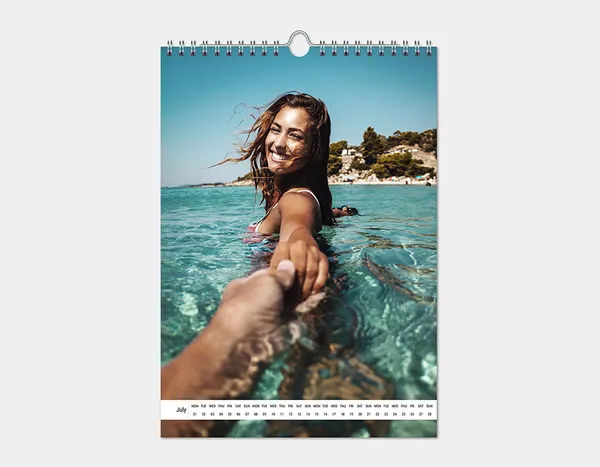 Wandkalender A4 Hochformat – persönlichen Fotokalender online gestalten und bestellen